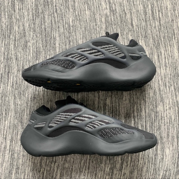 Yeezy 700 V3 ‘Dark Glow’